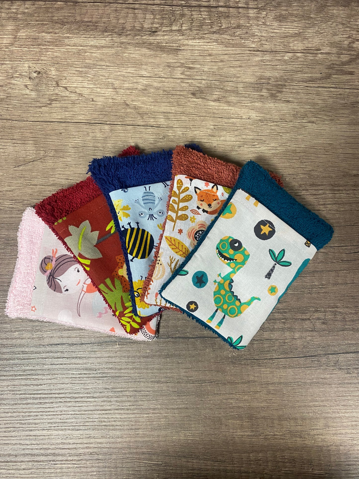 PROMOTION Gant de toilette enfant éponge