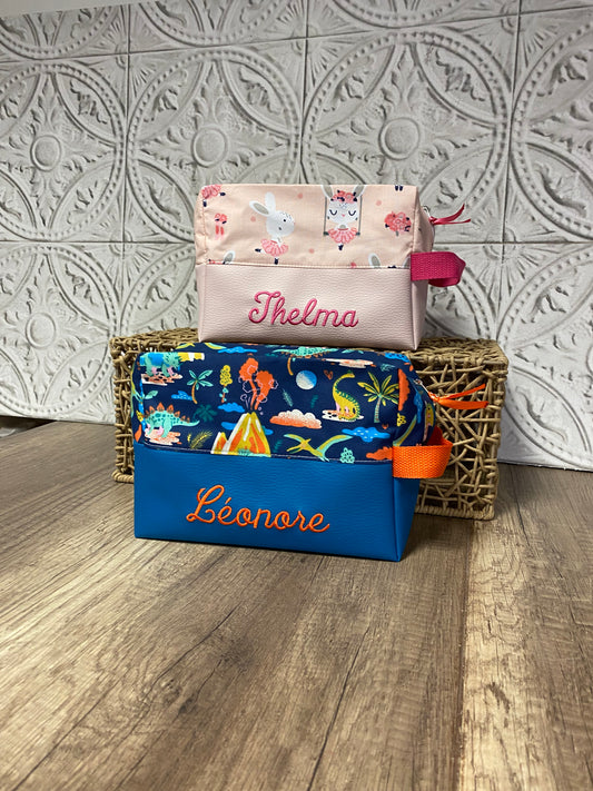 Trousse de toilette Personnalisée - bas simili cuir  MOTIF AU CHOIX