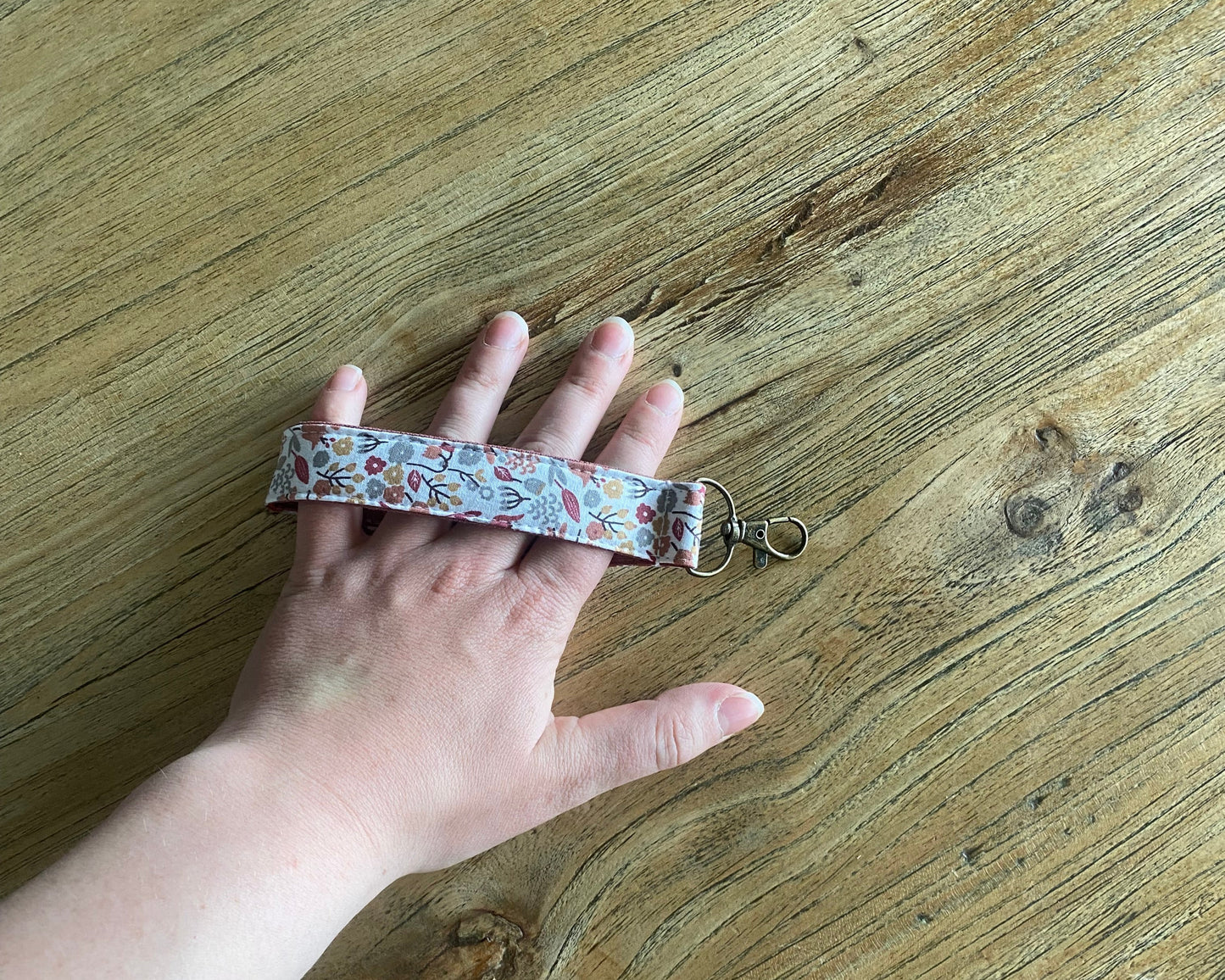 Porte-clé dragonne en tissu à motifs